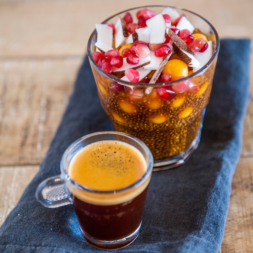 antioxidant foods and drinks. A Rooibos and a Chia pudding 